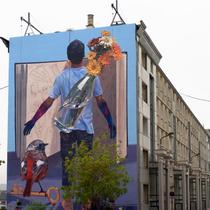 Fresque murale monumentale Jade RIVERA rue Claude Debussy Versailles